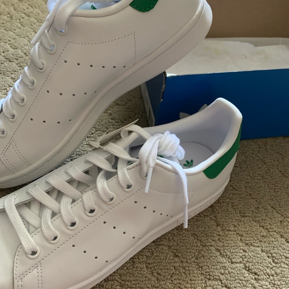 NIB Stan Smith Tennis Shoes Sneakers - Picture 4 of 4